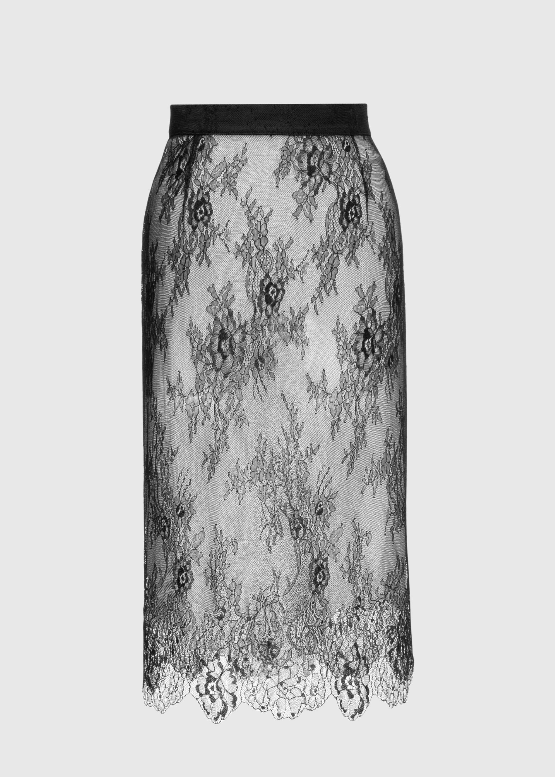 Scalloped lace pencil skirt